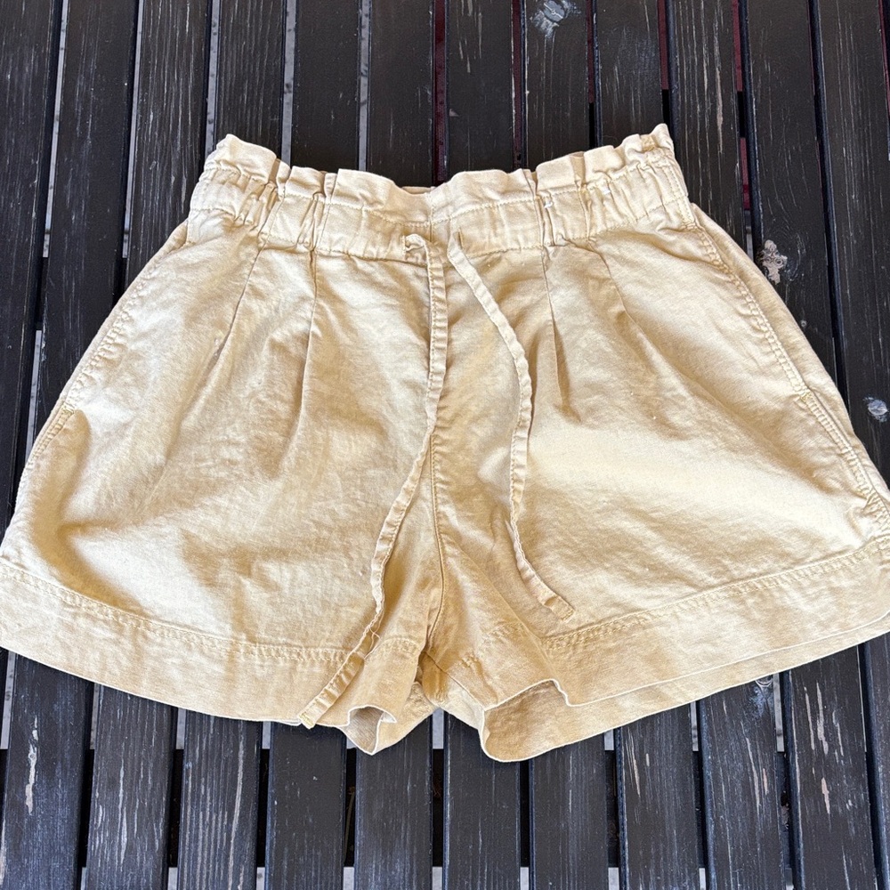 Uniqlo Women's High Waist Yellow Short - Size XS